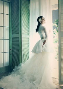 100件婚紗 100枚鉆戒 完美的婚禮