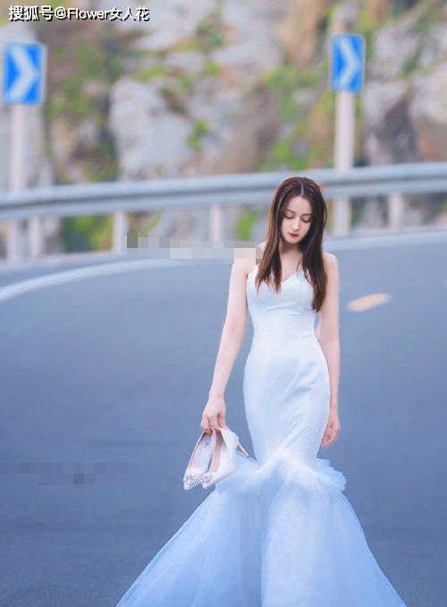 迪麗熱巴身材全靠p 看清她穿 人魚婚紗 的樣子,真相了