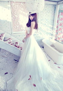 100件婚紗 100枚鉆戒 完美的婚禮